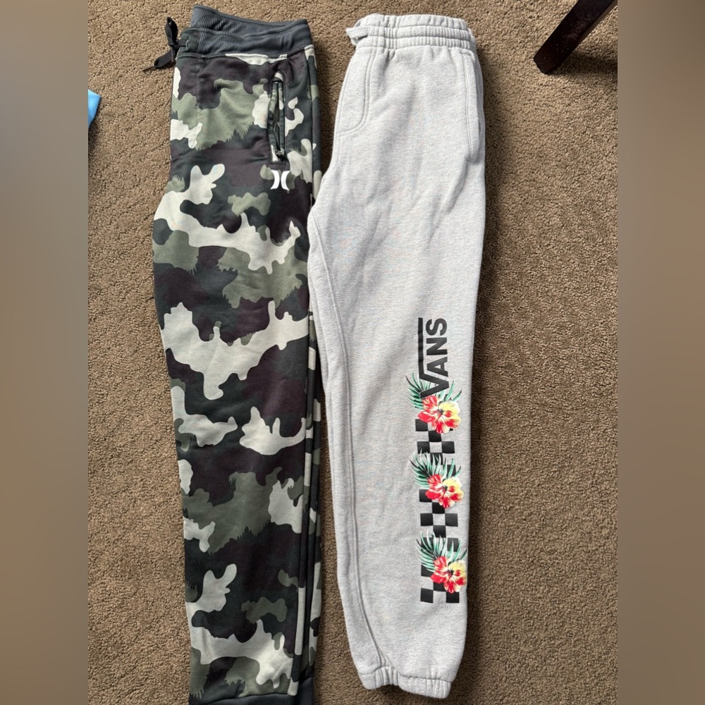 2 pairs of big boys large sweatpants joggers vans Hurley camo grey flowers cool